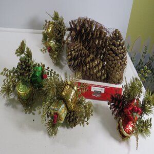 Holiday Picks and Pinecones NEW with Tags